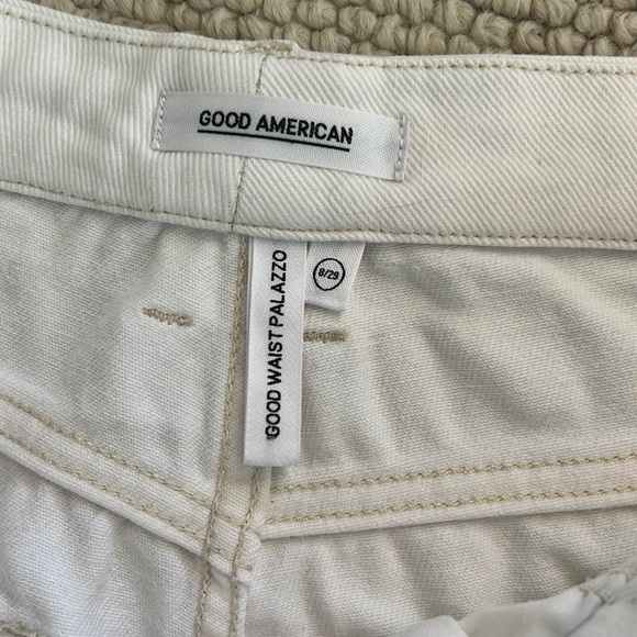 Good American Cropped Jeans - Picture 3 of 4
